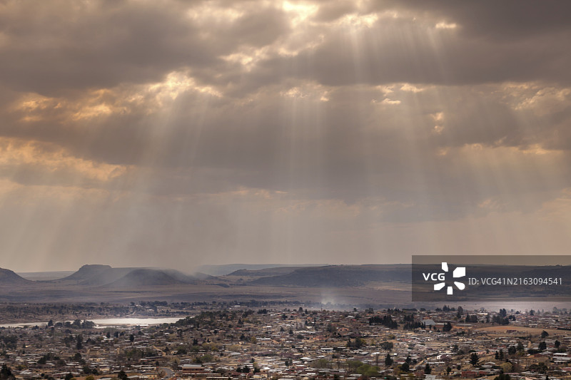 马塞卢市的壮丽天空图片素材