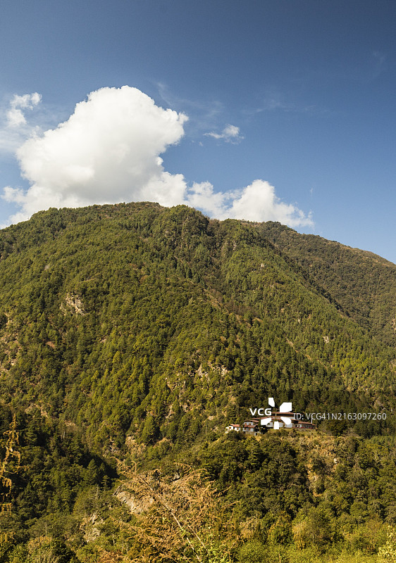 山顶上的不丹宗图片素材