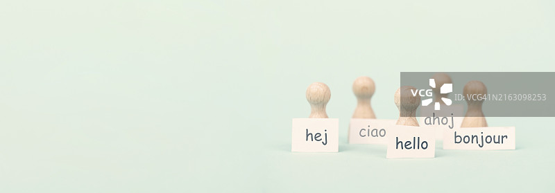 欧洲语言：用欧洲不同语言表达“你好”，多语种商业和社群概念，欧盟多语现象图片素材