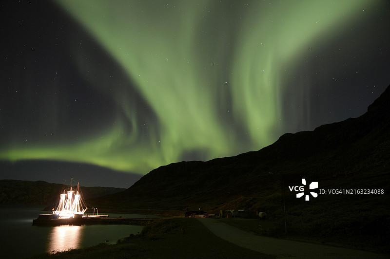 伦勃朗·范·莱因号帆船极光图片素材