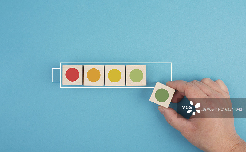 电池充电、进度条、能量增加、头脑风暴、上传新内容图片素材