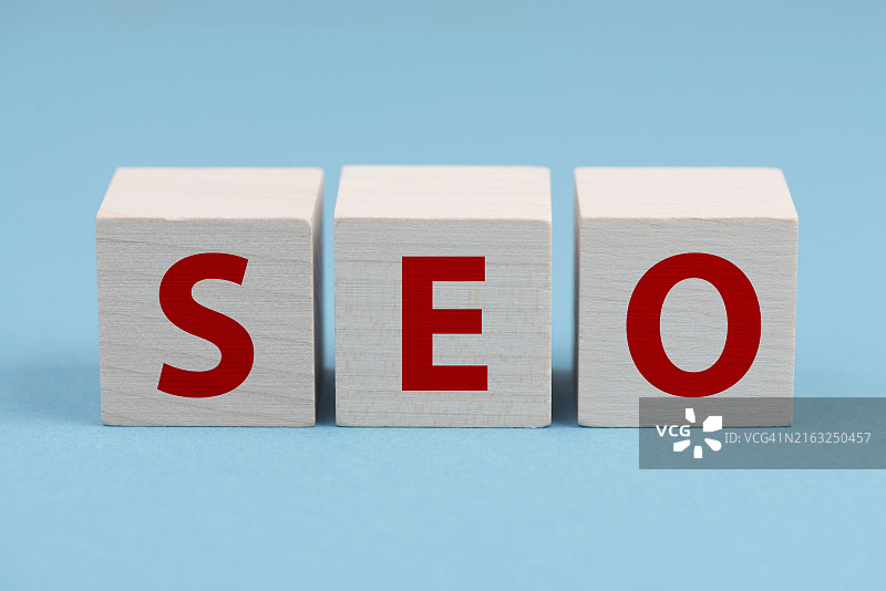 SEO位于立方体上，网站优化排名策略，搜索引擎图片素材