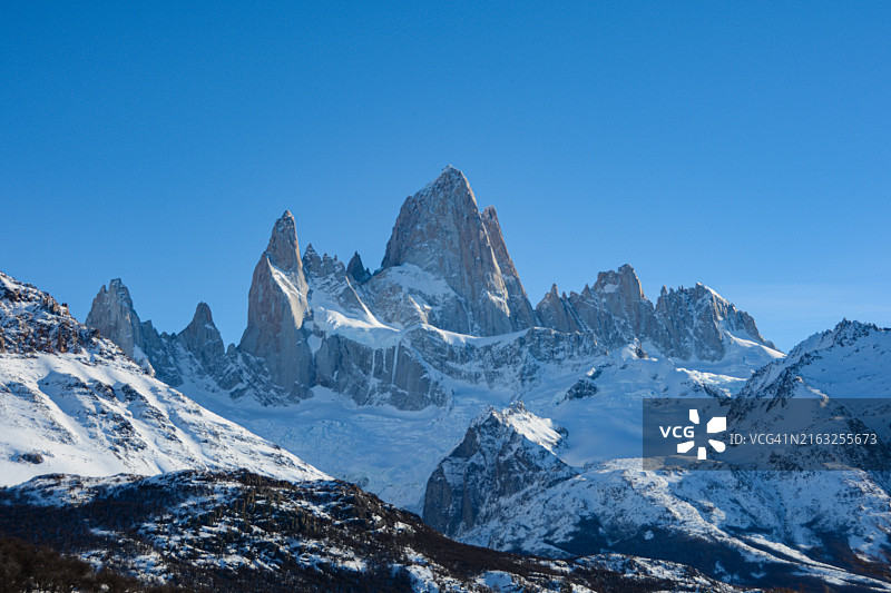 厄尔尼查尔顿菲茨罗伊雪山风光图片素材