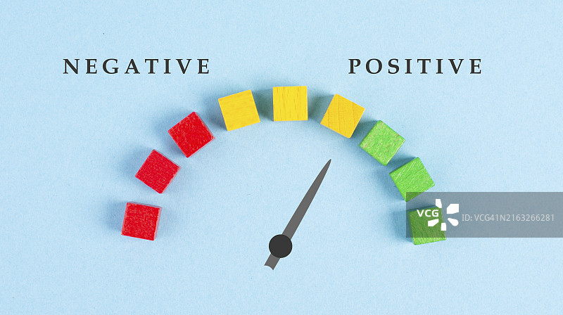 转速表正负指示，商业与服务评级，评估概念，营销，情绪板，箭头指向绿色方块图片素材