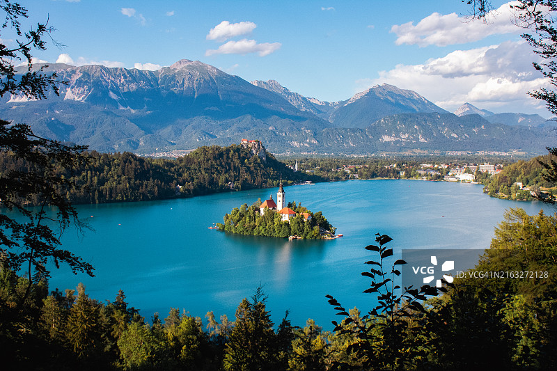 海、山的美景映着天空图片素材