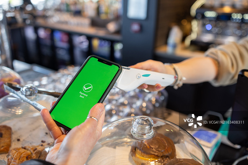 支付咖啡费用图片素材