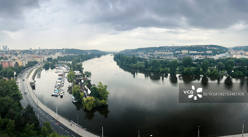 伏尔塔瓦河全景图片素材