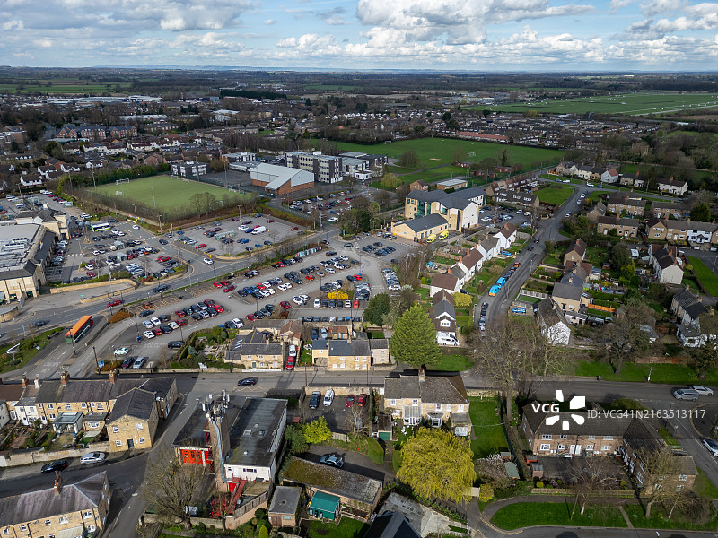 英国西约克郡韦瑟比集镇鸟瞰图图片素材