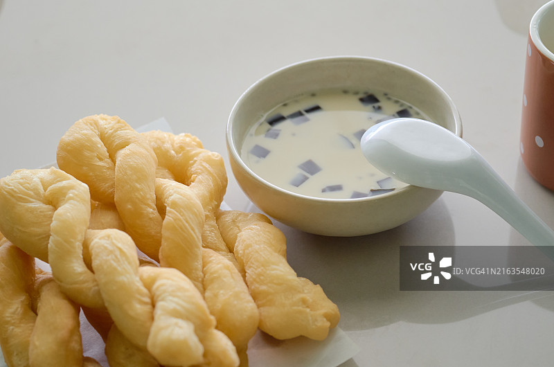 泰式油条配豆浆早餐图片素材