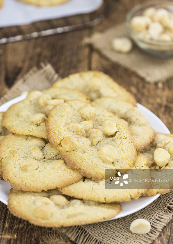 澳洲坚果饼干特写镜头，选择性焦点图片素材