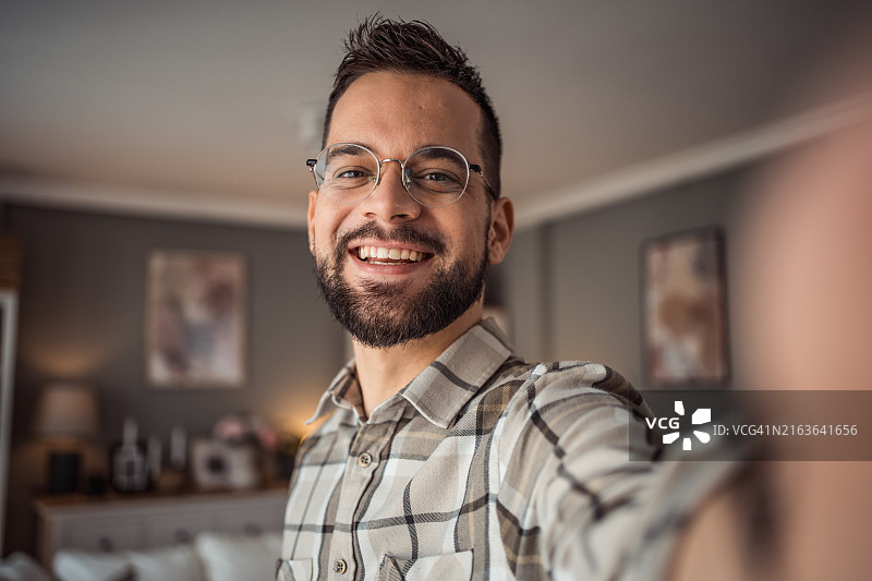 与社交网络上的粉丝互动图片素材