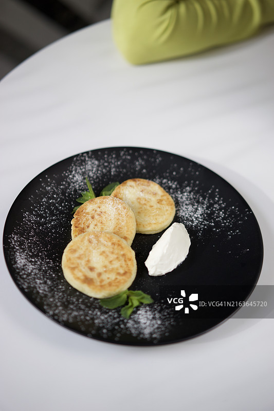 餐盘美食俯视图，俄罗斯图片素材