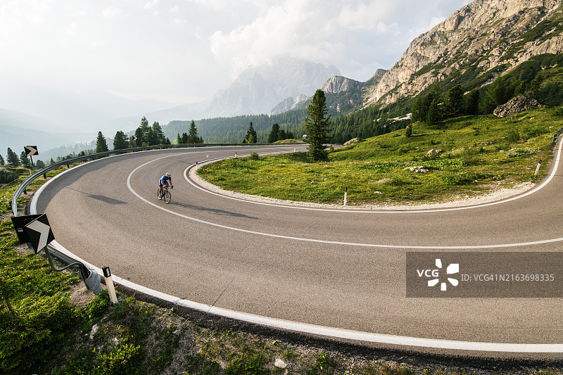 骑自行车不仅是一种爱好，更是一种生活方式图片素材