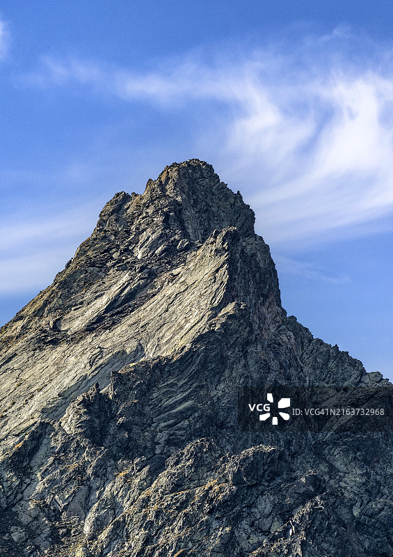法国比利牛斯山脉的巨石山顶高山景观图片素材