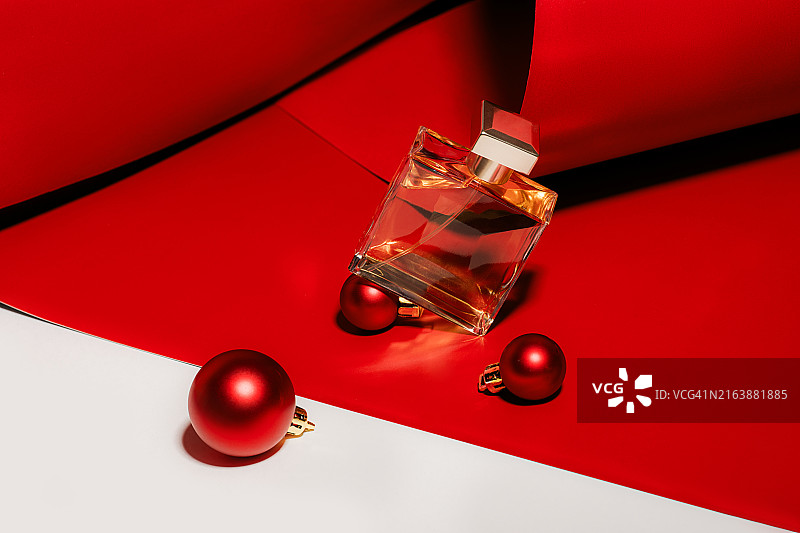 女士香水化妆品图片素材