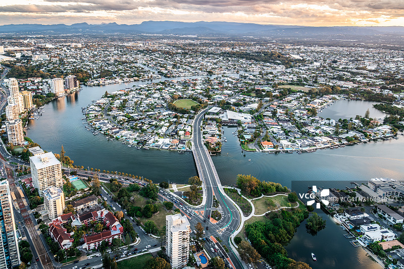 澳大利亚黄金海岸卡普里岛的阳光景观图片素材