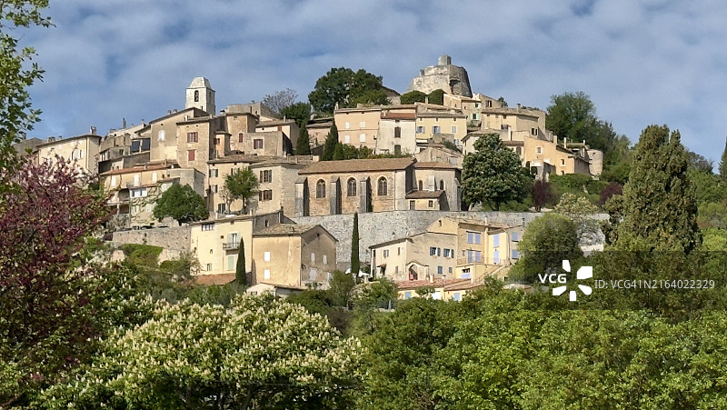 Simiane la Rotonde中世纪村庄图片素材