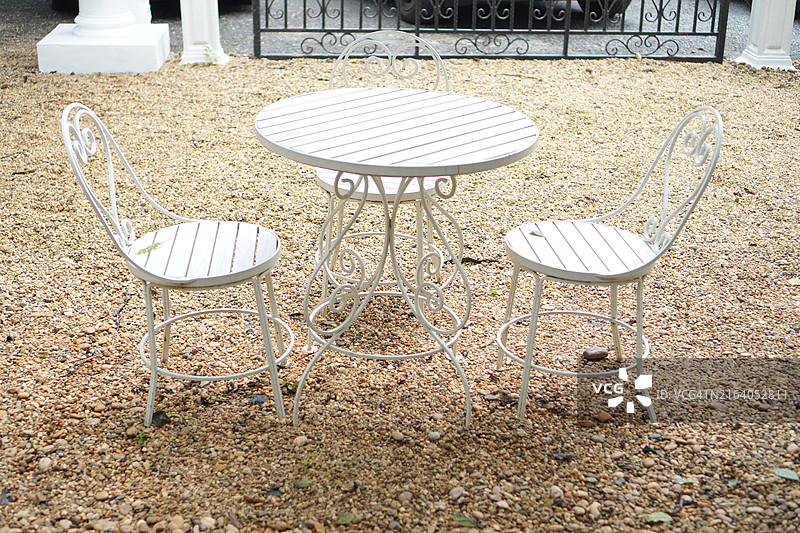 锻铁桌椅图片素材