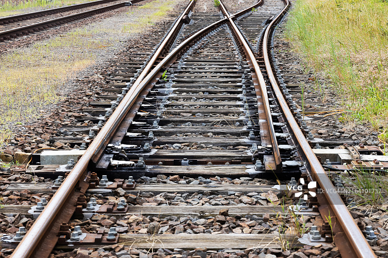 铁路轨道上的开关图片素材