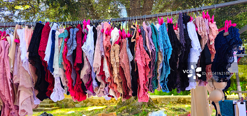 出售的彩色女士内裤图片素材