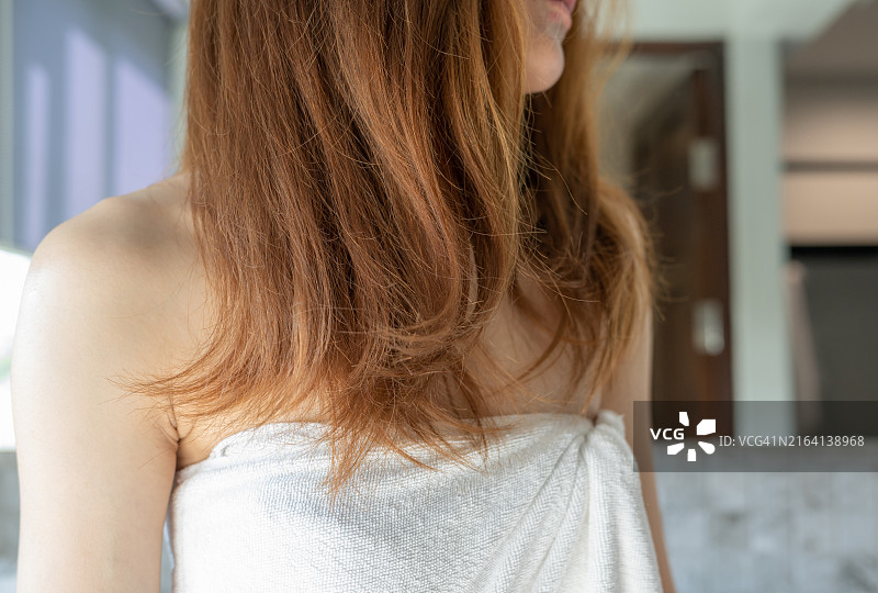 头发受损分叉的女性特写镜头图片素材