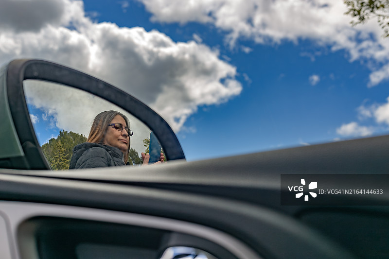 请求路边援助图片素材