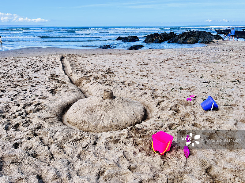 沙堡和护城河图片素材