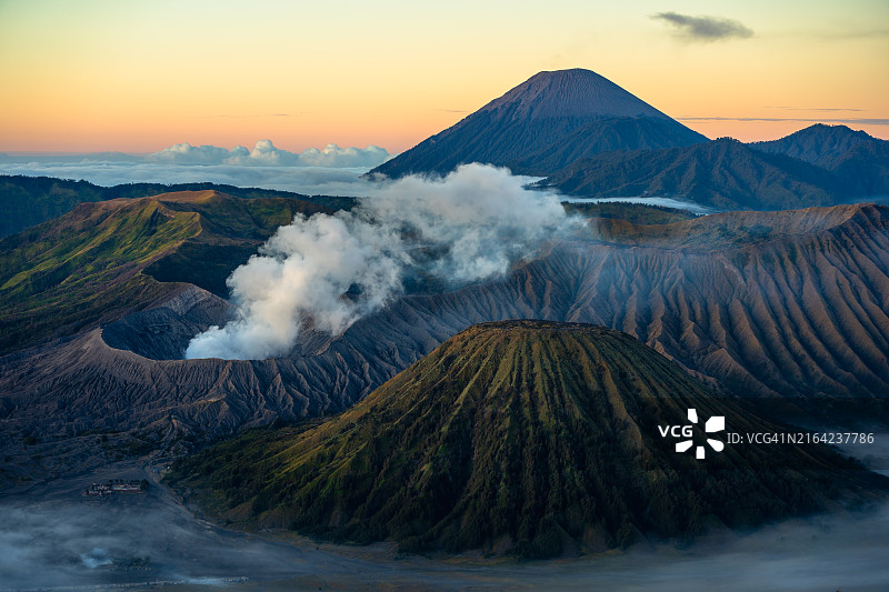 布罗莫腾格尔塞梅鲁国家公园美景图片素材