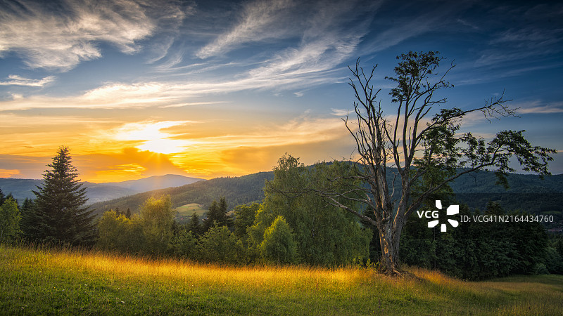 贝斯基德山脉的色彩魔力图片素材