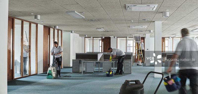 办公室深度清洁团队图片素材