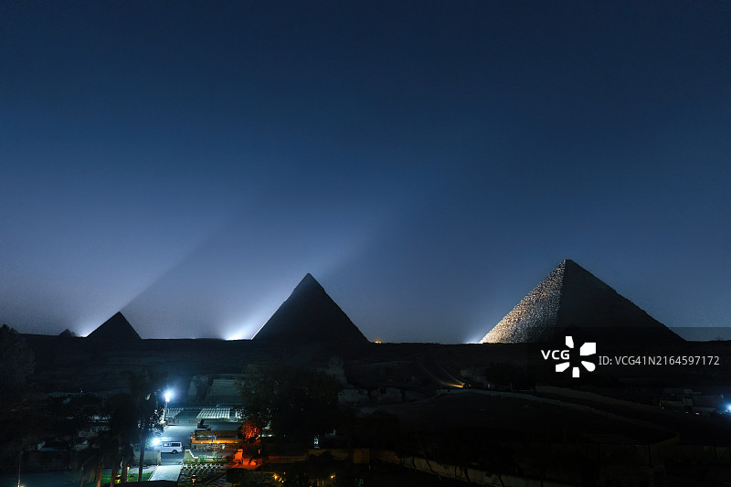埃及吉萨大金字塔图片素材
