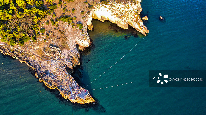 水面上的电线图片素材