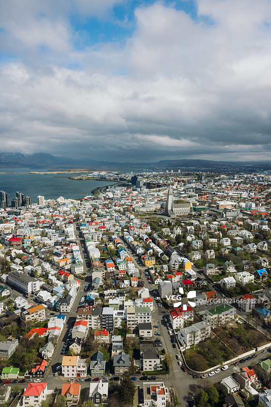 冰岛首都雷克雅未克市中心飞机视角图片素材