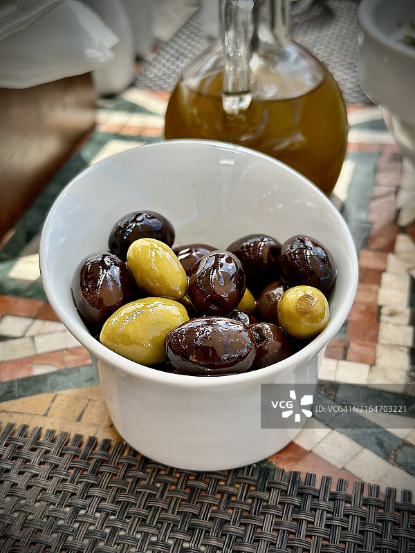 黎巴嫩，黎巴嫩山，桌上碗里的甜点特写图片素材