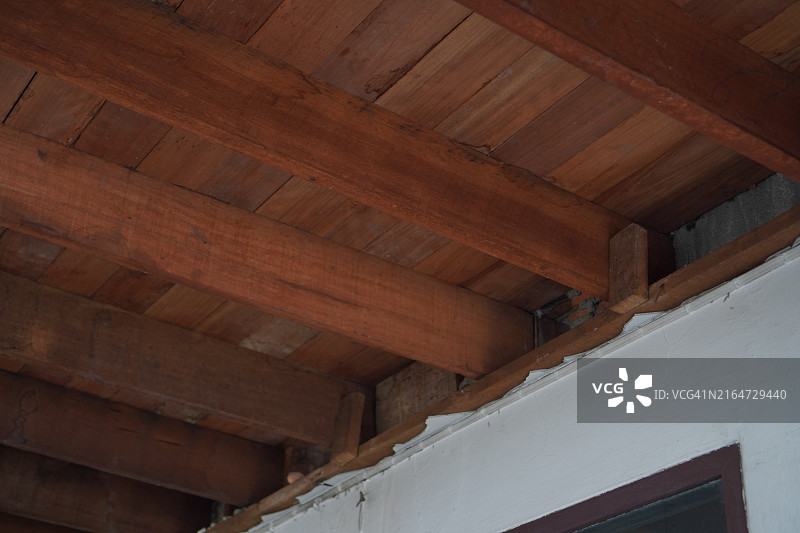 硬木支撑木地板图片素材