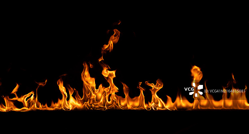 黑色背景上的火焰线条叠加设计元素图片素材
