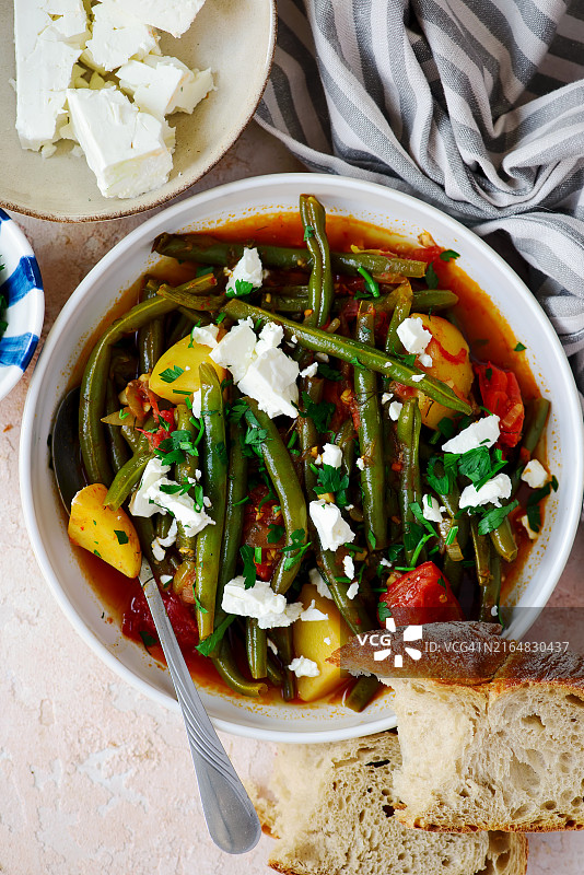希腊青豆和羊乳酪蔬菜炖菜图片素材