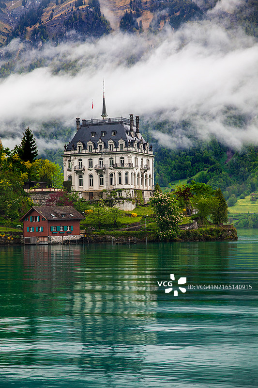 瑞士伊赛尔特瓦尔德的布里恩茨湖图片素材