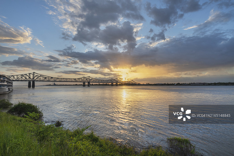 密西西比州纳奇兹维达利亚大桥图片素材