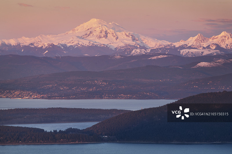 从宪法山上看到的贝克山图片素材