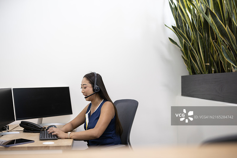 办公室工作人员图片素材