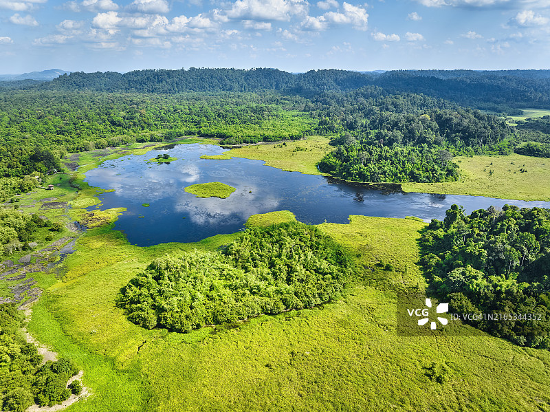 越南吉仙国家公园的鳄鱼湖图片素材