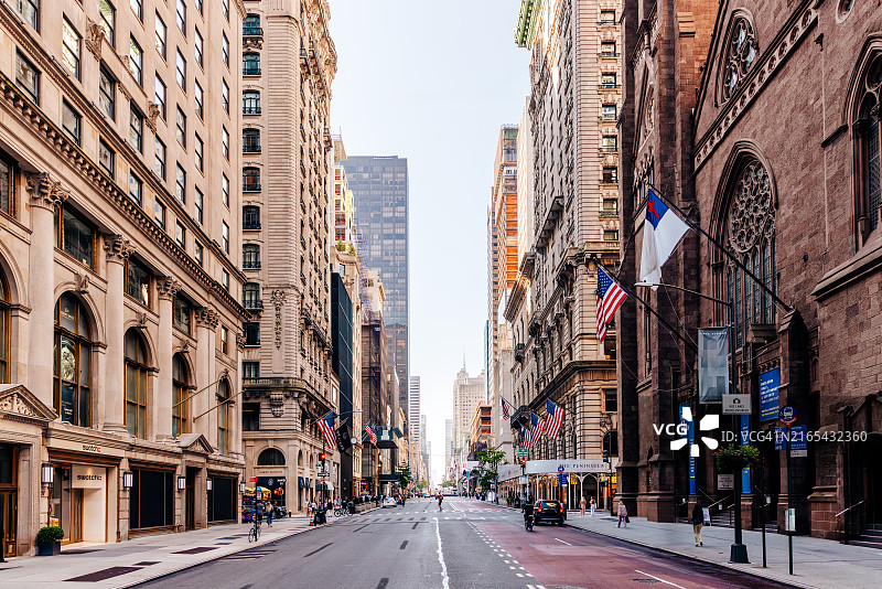 纽约第五大道晴天，纽约市美国图片素材