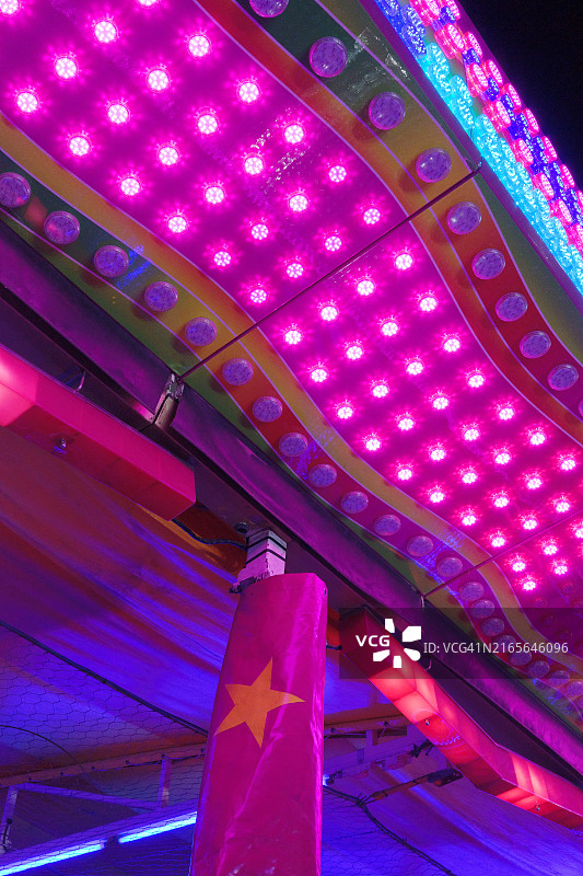 粉色、蓝色和紫色霓虹灯图片素材