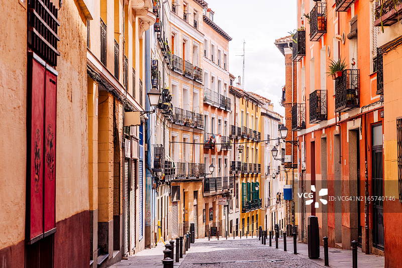 西班牙马德里拉丁区街景图片素材