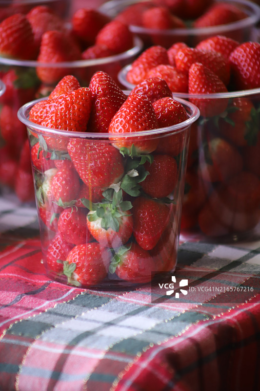 碗里的草莓特写，加拿大图片素材