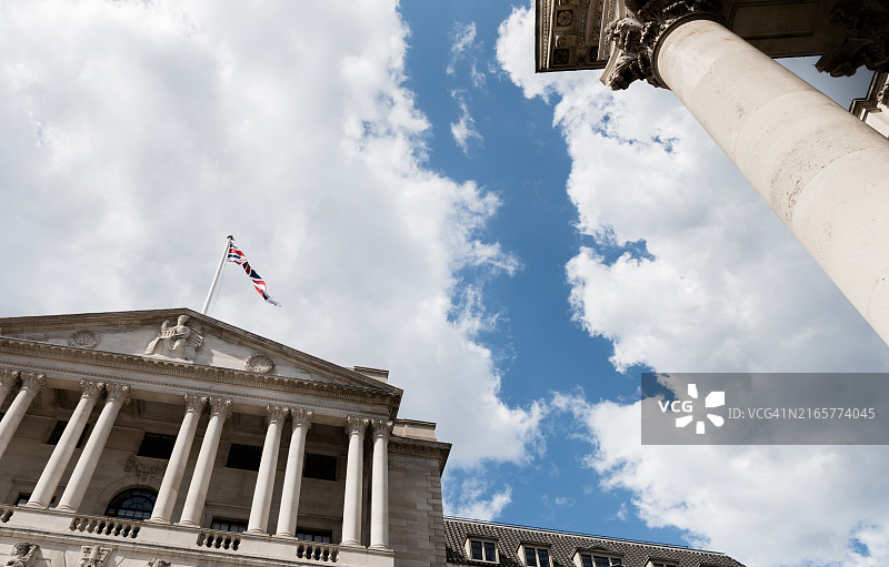 伦敦城市建筑与英国国旗图片素材