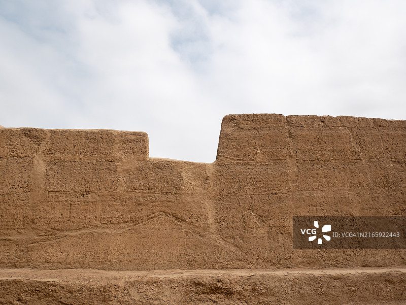 泥土墙面，秘鲁利马考古遗址一部分图片素材