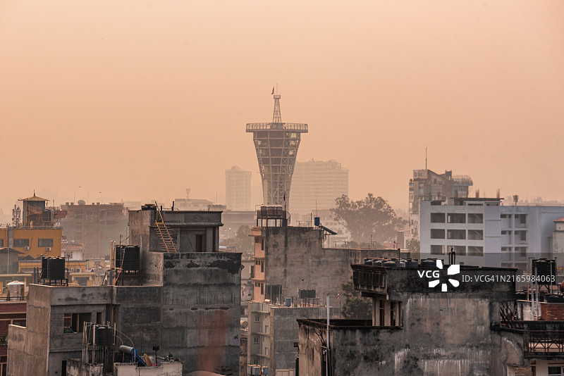 加德满都泰美尔屋顶上的橙色日出景观，尼泊尔，亚洲图片素材