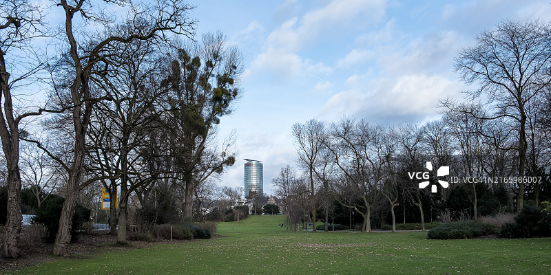 霍夫花园，杜塞尔多夫的中央公园，位于城市中心，在Stadtmitte和Pempelfort区，杜塞尔多夫，北莱茵-威斯特伐利亚，德国，欧洲图片素材